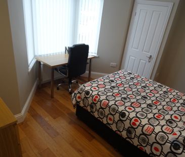 3 Double Bed Apartment Myrtle Grove Jesmond - Photo 4