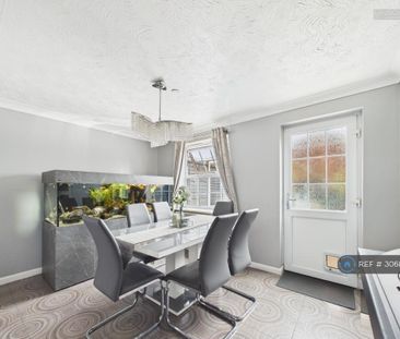 5 bedroom terraced house to rent - Photo 5