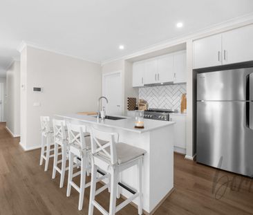 Beautiful Four Bedroom Family Home in Beveridge!! - Photo 6