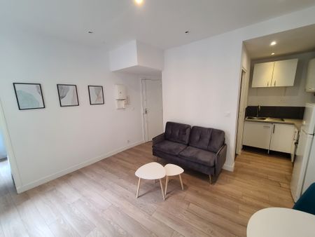 Location Appartement 2 pièces 27m² MARSEILLE 1er - Photo 3