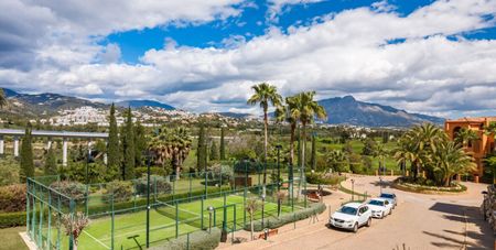 Ground Floor Apartment in Benahavís - Photo 3