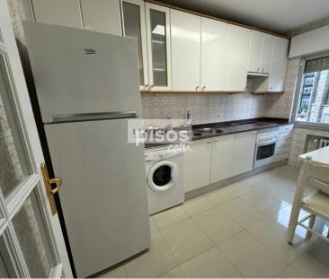 Piso en alquiler en Calle de Pérez de la Sala - Photo 2