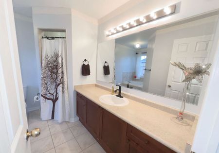 For Lease - 57 Sugarhill Drive Unit# (Upper), Brampton, Ontario - Photo 3