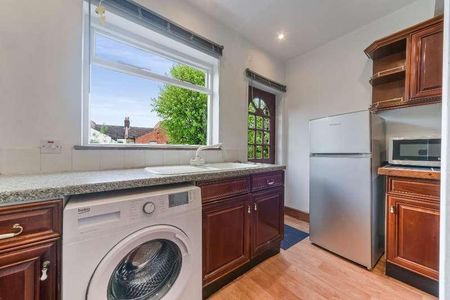 Kingston Road, London, SW20 - Photo 4