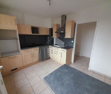 Location Appartement 3 pièces 81m² - Photo 2