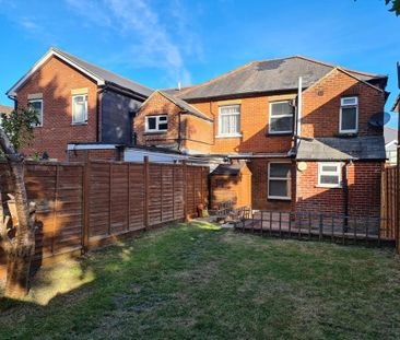 2 bedroom semi-detached house to rent - Photo 3