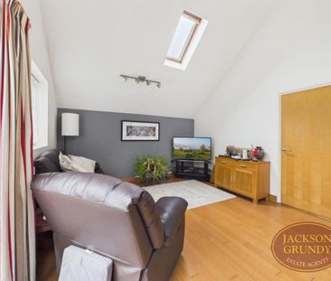 2 bedroom detached house to rent - Photo 3