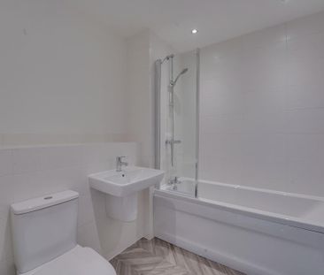 2 bedroom terraced house to rent - Photo 4
