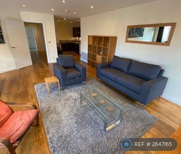 3 bedroom flat to rent - Photo 4