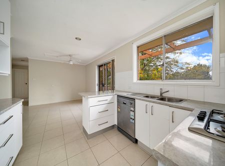 Charnwood - Classic family home - Photo 3