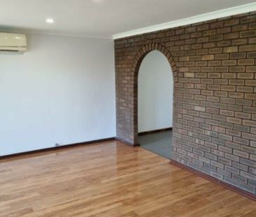 IDEAL FAMILY HOME - Photo 1