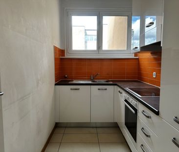 APPARTAMENTO 4.5 LOCALI RISTRUTTURATO PRIMA PIGIONE GRATUITA - Foto 5