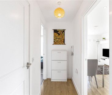 1 Bed Flat, Moro Apartments, E14 - Photo 4