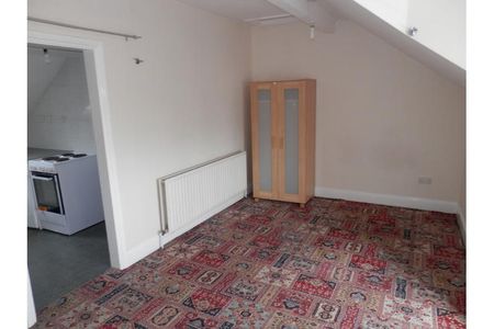Studio to rent - Photo 4