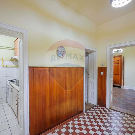 Apartament cu o cameră la casă, în Ioșia, de închiriat - Fotografie 3