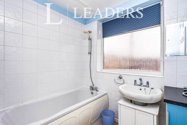 3 bedroom house to rent Adelaide Place, Fareham, PO16 - Photo 1