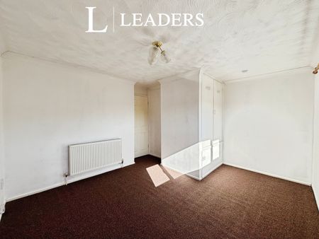 3 bedroom house to rent Brays Mead, Harlow, CM18 - Photo 2