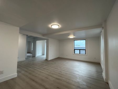 For Lease - 306 King Street Unit# Upper, Oshawa, Ontario - Photo 5