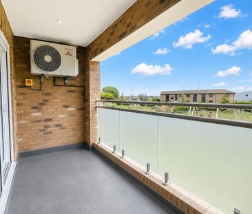 2 bedroom apartment to rent - Photo 6
