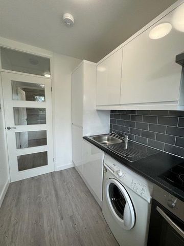 1 Bed Flat, Wendover House, N22 - Photo 4