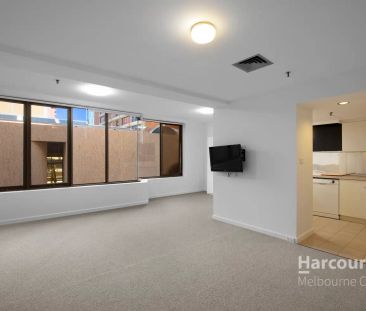 “Bourke Street Beauty!” - Photo 2