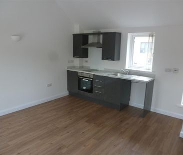 Churchill Road, Wisbech - Photo 2