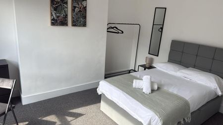 1 bedroom in a house share to rent - Photo 5