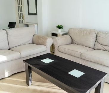 Avenida de la Reina Mercedes, Sevilla, Andalusia 41012 - Photo 5