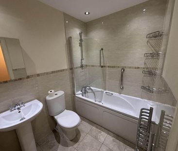 1 bedroom retirement property to rent - Photo 2