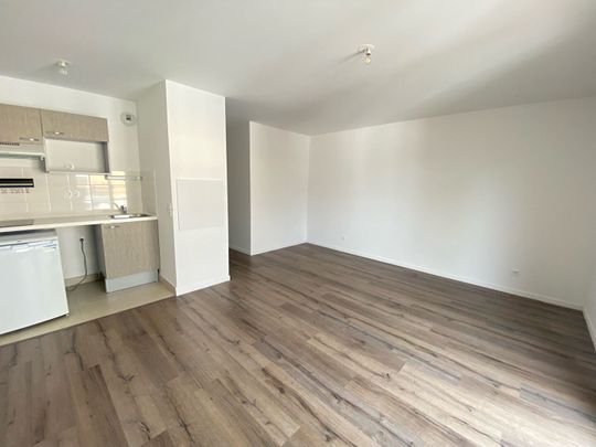 Location appartement 1 pièce, 32.56m², Mennecy - Photo 1