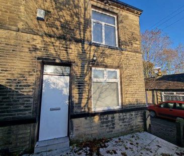 Southfield Lane, Bradford, BD7 - Photo 6
