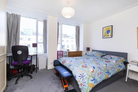 2 bed 2 bath in the heart of Highbury with concierge and rooftop gardens - Photo 5