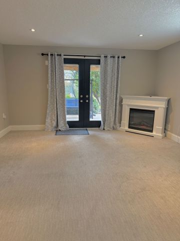 For Lease - 353 Colborne Street, Centre Wellington, Ontario - Photo 3