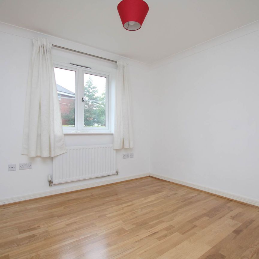 Wharf Way, Kings Langley, WD4 - Photo 1