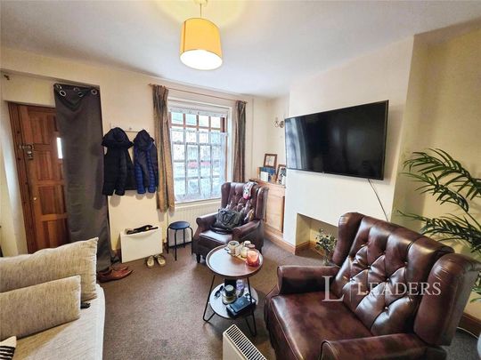 2 bedroom terraced house to rent - Photo 1