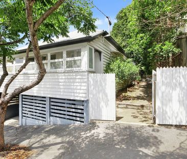 Stylish Queenslander in Elevated Spring Hill Location - Photo 6