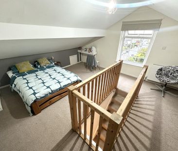 4 bedroom end of terrace house to rent - Photo 6