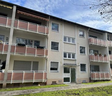 Renovierungsbedürftige 3-Zimmer-Wohnung mit Balkon in Leverkusen-Lü... - Foto 4