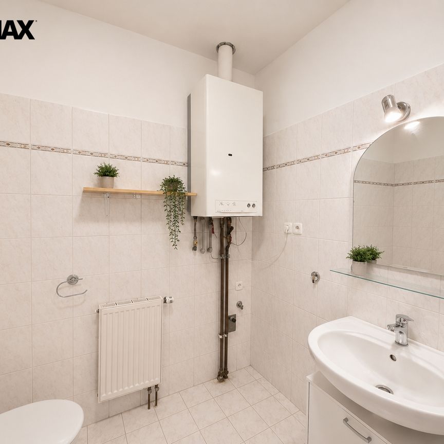 Pronájem bytu 2+kk 46 m², Měšťanská 4080, Hodonín - Photo 1