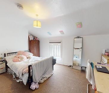 5 bedroom terraced house to rent - Photo 4