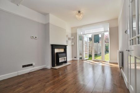 3 bedroom semi-detached house to rent - Photo 2