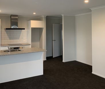 Spacious family home - Photo 6