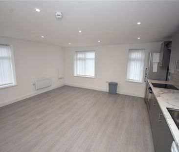 Chester Court, CH62 1DG, New Ferry - Photo 2