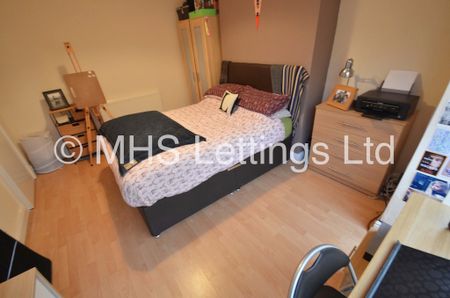 6 Bedroom Mid Terraced House for rent in Ashville Road - Photo 3