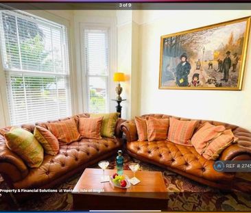 2 bedroom flat to rent - Photo 2