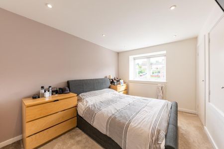 2 bedroom semi-detached house to rent - Photo 2