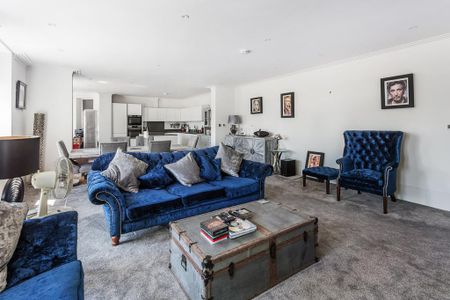 2 bedroom apartment to rent - Photo 2