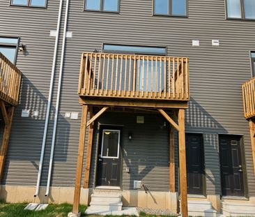 For Lease - 81 Holder Drive, Brantford, Ontario - Photo 5