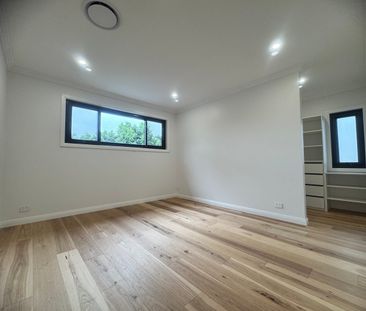 Brand New Luxury 5-Bedroom Duplex in Prime Eastwood Location - Photo 1