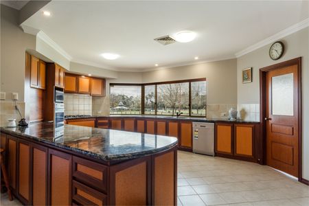 61 Sandringham Promenade, Canning Vale WA 6155 - House For Rent | Domain - Photo 5